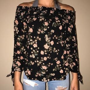 AE off the shoulder floral blouse